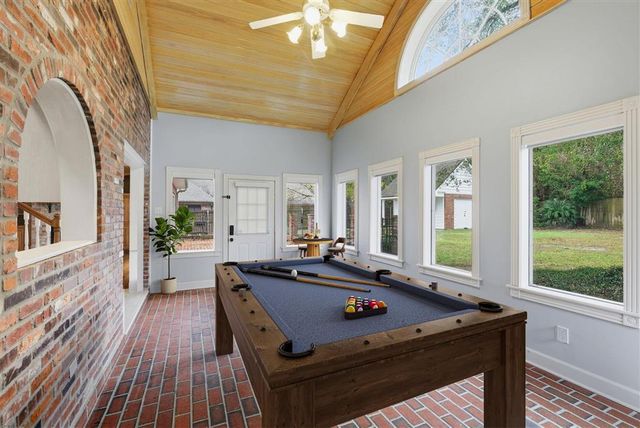 4887 Riverview Lane, Lake Charles, LA 70605