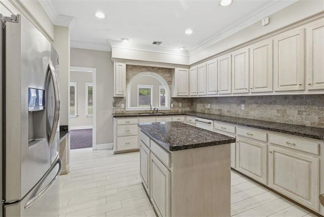 4887 Riverview Lane, Lake Charles, LA 70605