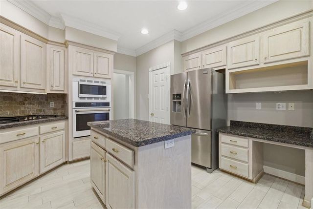 4887 Riverview Lane, Lake Charles, LA 70605