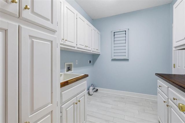 4887 Riverview Lane, Lake Charles, LA 70605