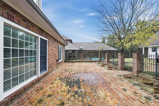 4887 Riverview Lane, Lake Charles, LA 70605