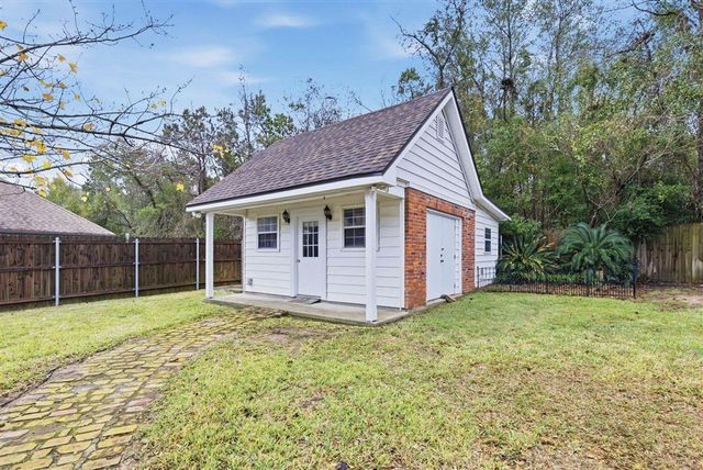 4887 Riverview Lane, Lake Charles, LA 70605