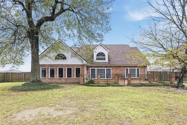 4887 Riverview Lane, Lake Charles, LA 70605