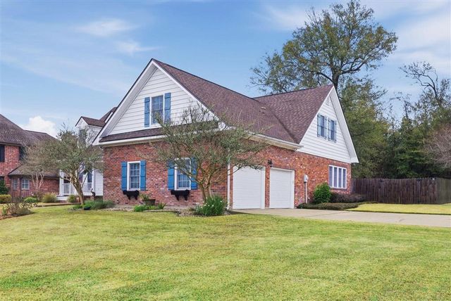 4887 Riverview Lane, Lake Charles, LA 70605