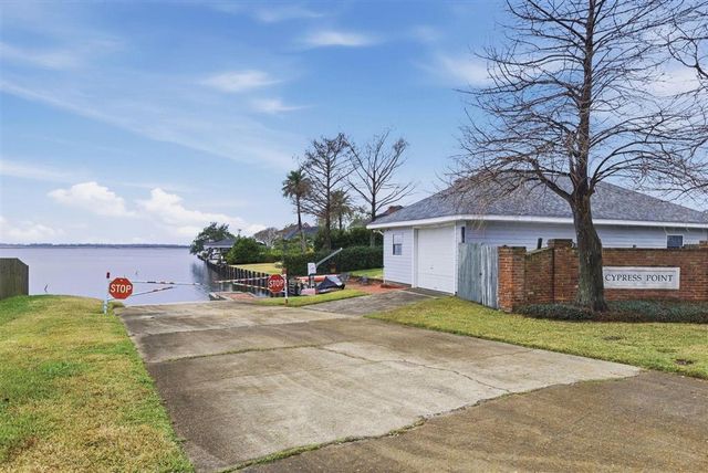 4887 Riverview Lane, Lake Charles, LA 70605