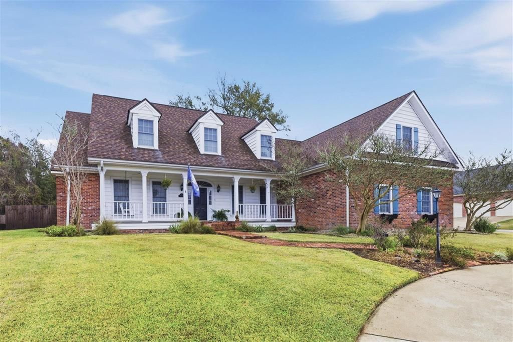 4887 Riverview Lane, Lake Charles, LA 70605