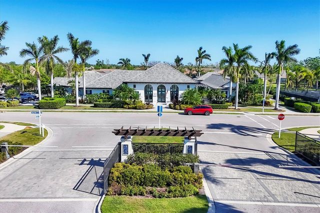 12708 AQUAMARINE AVENUE, Bradenton, FL 34211