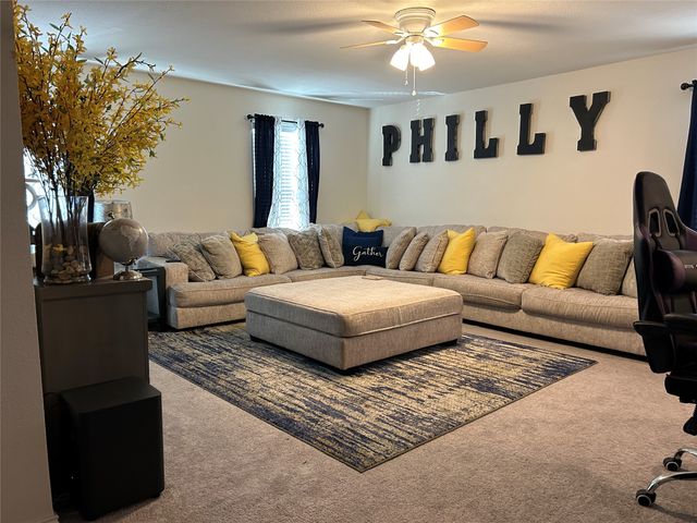 10109 Wyseby Road, Fort Worth, TX 76036