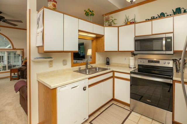 1925 Cabernet Lane NW, Rochester, MN 55901