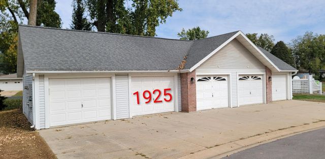 1925 Cabernet Lane NW, Rochester, MN 55901