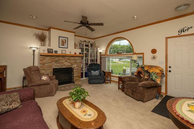 1925 Cabernet Lane NW, Rochester, MN 55901