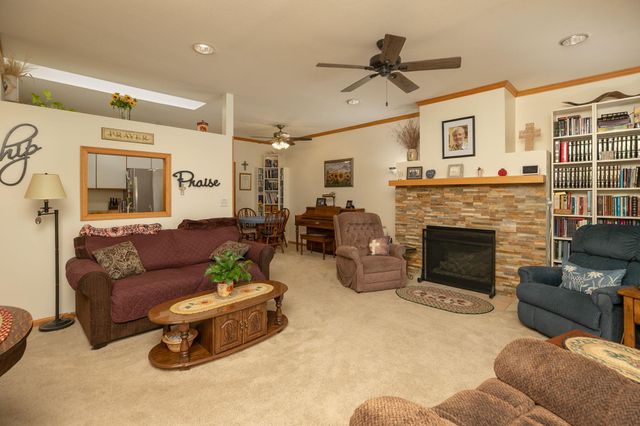 1925 Cabernet Lane NW, Rochester, MN 55901