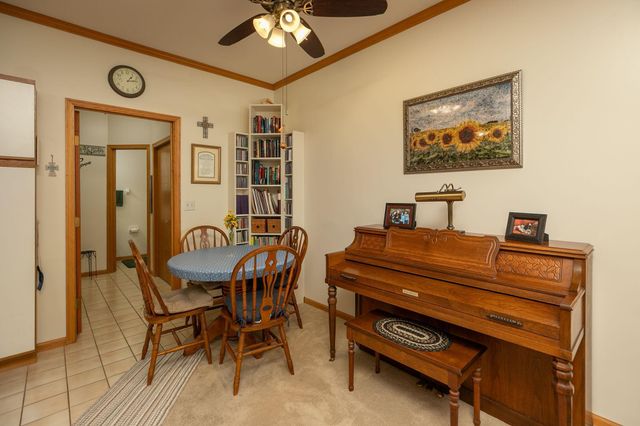 1925 Cabernet Lane NW, Rochester, MN 55901