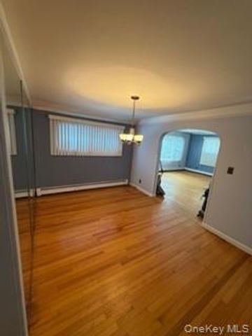 75 Lodge Avenue, Huntington Station, NY 11746