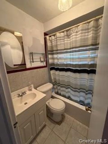 75 Lodge Avenue, Huntington Station, NY 11746