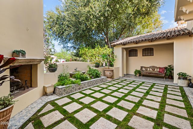 8131 E APPALOOSA Trail, Scottsdale, AZ 85258