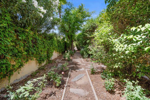 8131 E APPALOOSA Trail, Scottsdale, AZ 85258