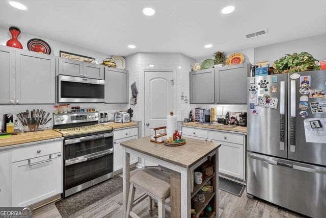 193 Saddle Brooke Trace, Brunswick, GA 31525