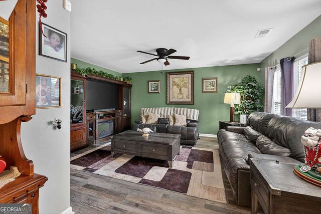 193 Saddle Brooke Trace, Brunswick, GA 31525