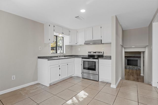 395 Hazelwood Avenue, Waco, TX 76705