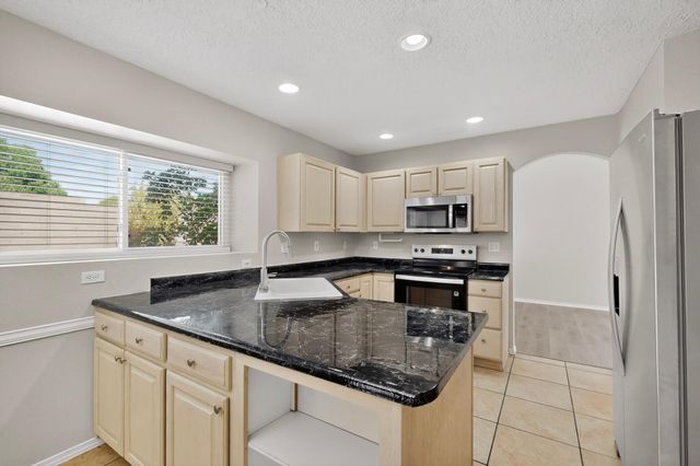 8009 Rancho Dorado Court NW, Albuquerque, NM 87120