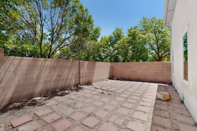 8009 Rancho Dorado Court NW, Albuquerque, NM 87120