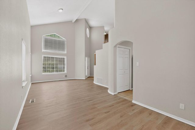 8009 Rancho Dorado Court NW, Albuquerque, NM 87120