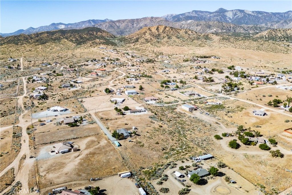 Image 47 of property listing at 8650 Cowberry, Phelan, CA 92371