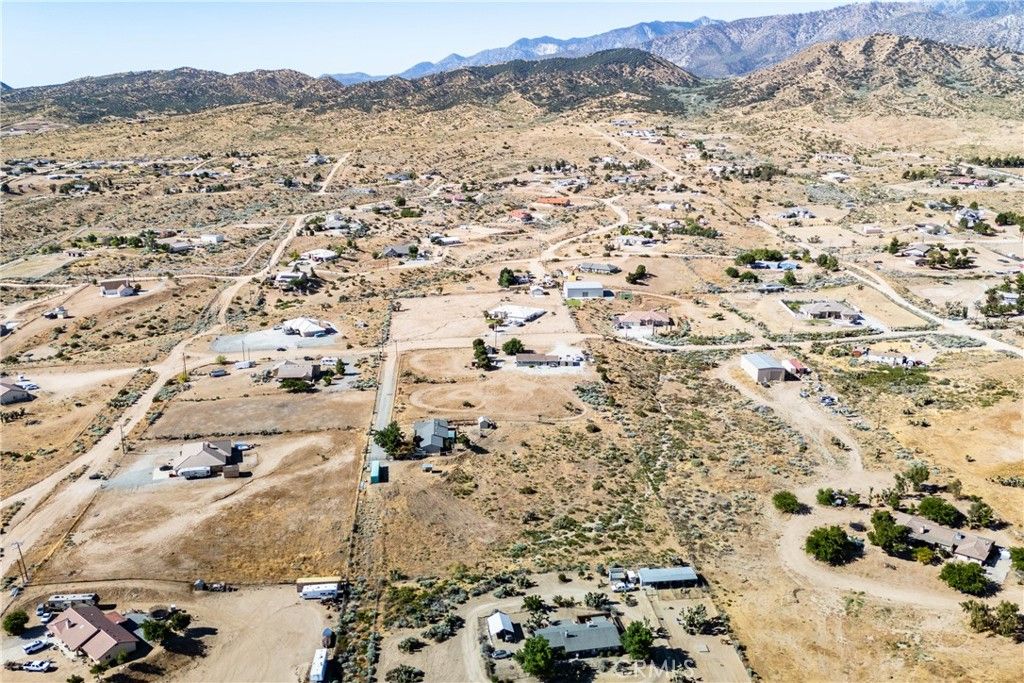 Image 54 of property listing at 8650 Cowberry, Phelan, CA 92371