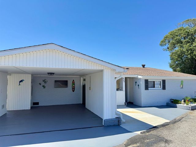 405 Twin Lakes Ct., Surfside Beach, SC 29575