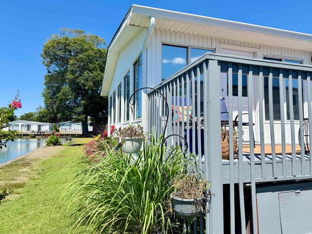 405 Twin Lakes Ct., Surfside Beach, SC 29575