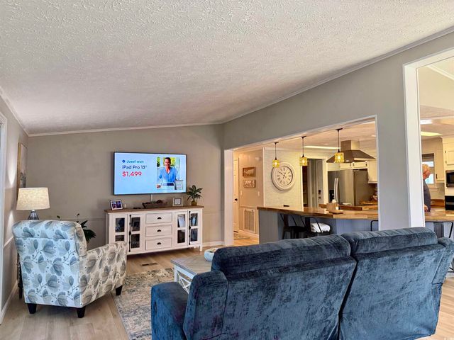 405 Twin Lakes Ct., Surfside Beach, SC 29575