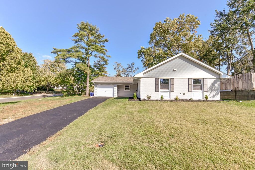 104 PLUMTREE LN, WILLINGBORO, NJ 08046 — exterior