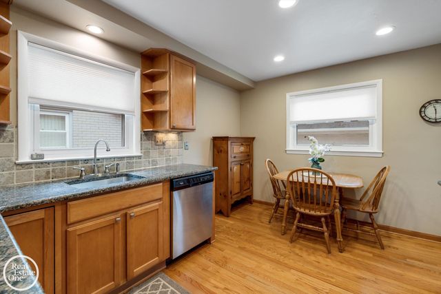 1713 Aline Drive, Grosse Pointe Woods, MI 48236