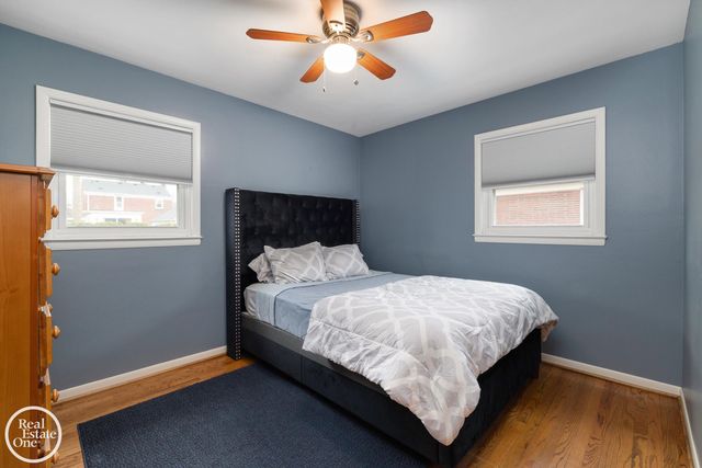 1713 Aline Drive, Grosse Pointe Woods, MI 48236