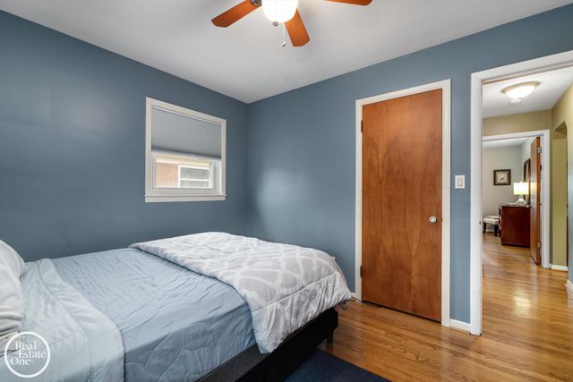 1713 Aline Drive, Grosse Pointe Woods, MI 48236