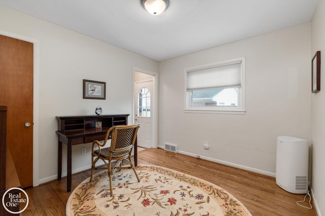 1713 Aline Drive, Grosse Pointe Woods, MI 48236