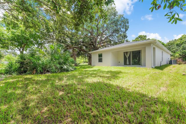 424 Douglas Ct, Fort Pierce, FL 34950