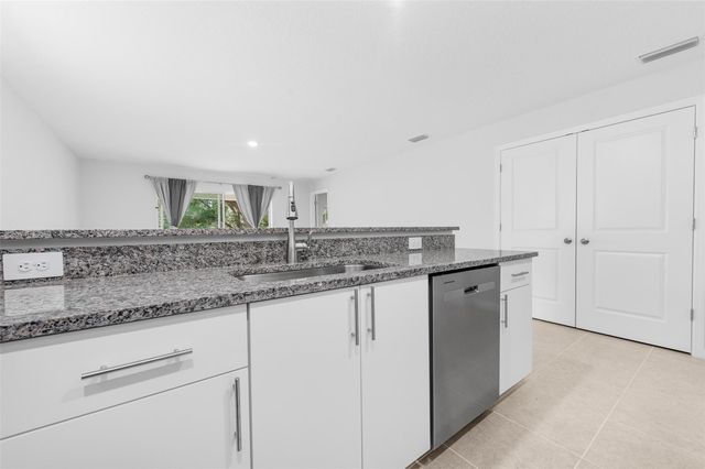 424 Douglas Ct, Fort Pierce, FL 34950