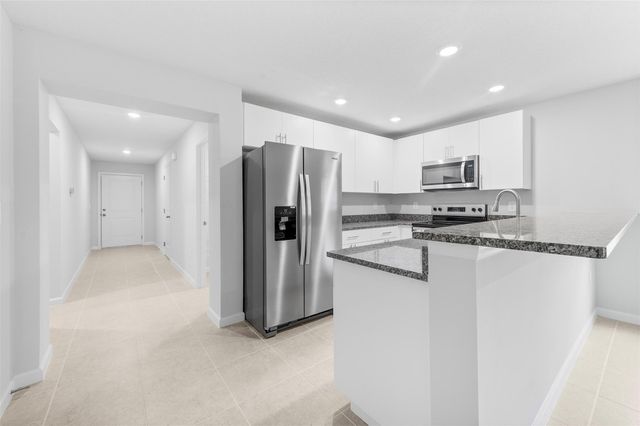 424 Douglas Ct, Fort Pierce, FL 34950