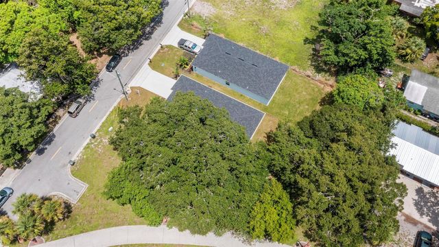 424 Douglas Ct, Fort Pierce, FL 34950