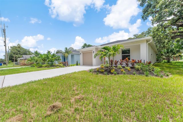 424 Douglas Ct, Fort Pierce, FL 34950