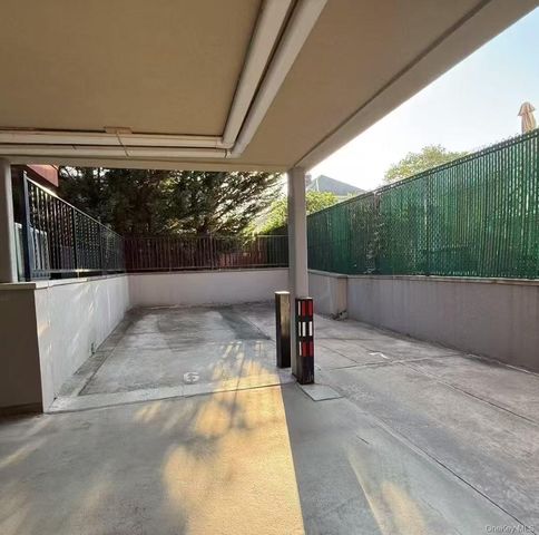 4038 194th Street 3B, Flushing, NY 11358