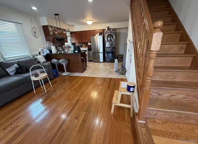 4038 194th Street 3B, Flushing, NY 11358