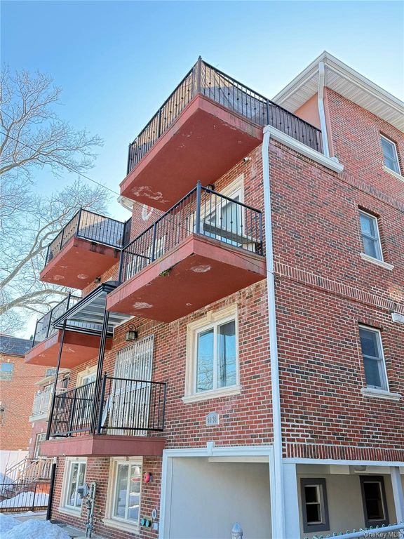 4038 194th Street 3B, Flushing, NY 11358