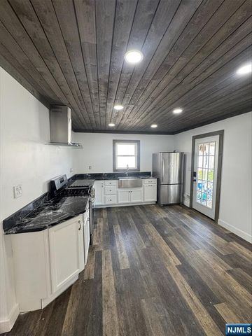 9 Marion Court, Belleville, NJ 07109