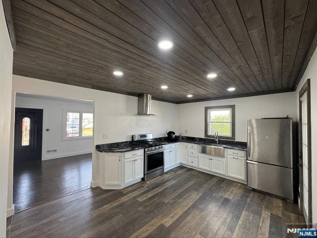 9 Marion Court, Belleville, NJ 07109