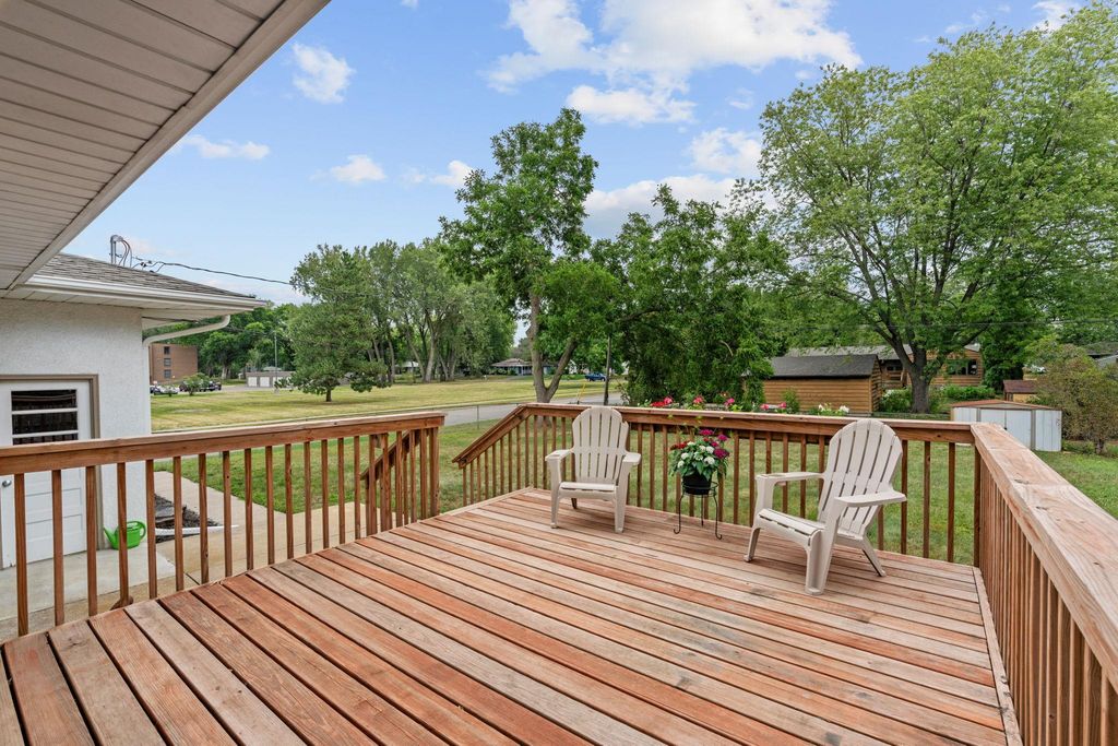 2754 Hamline Avenue N, Roseville, MN 55113 — photo 4
