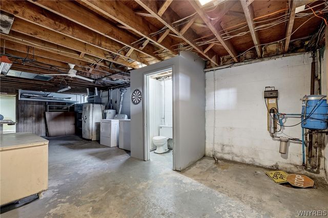 1040 West Hughes Road, Freedom, NY 14009