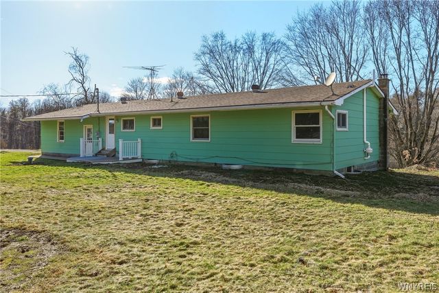 1040 West Hughes Road, Freedom, NY 14009